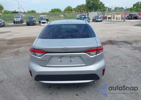 2020 Toyota Corolla Le z USA, uszkodzony, nr VIN JTDEPRAEXLJ113601